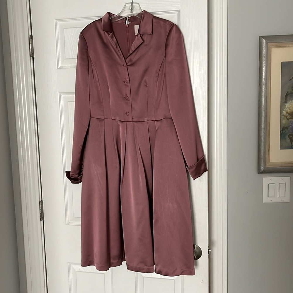 Gal meets glam satin collar shirt dress